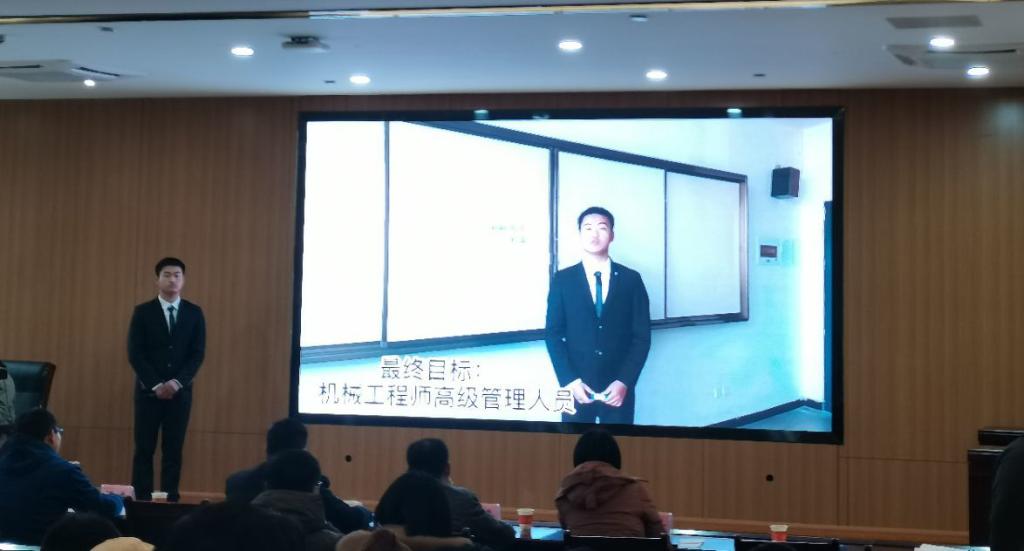 赛后,合肥学院学生处副处长张应杰和安徽职业技术学院王德正老师对